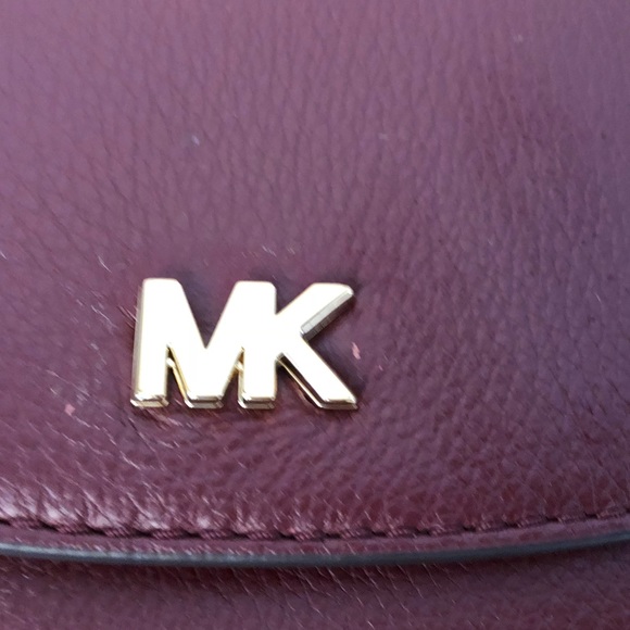 Michael Kors Crossbody Bag Maroon - Picture 4 of 7